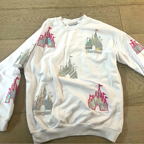 Disney Tops - Gently used Disneyland castle sprit jersey